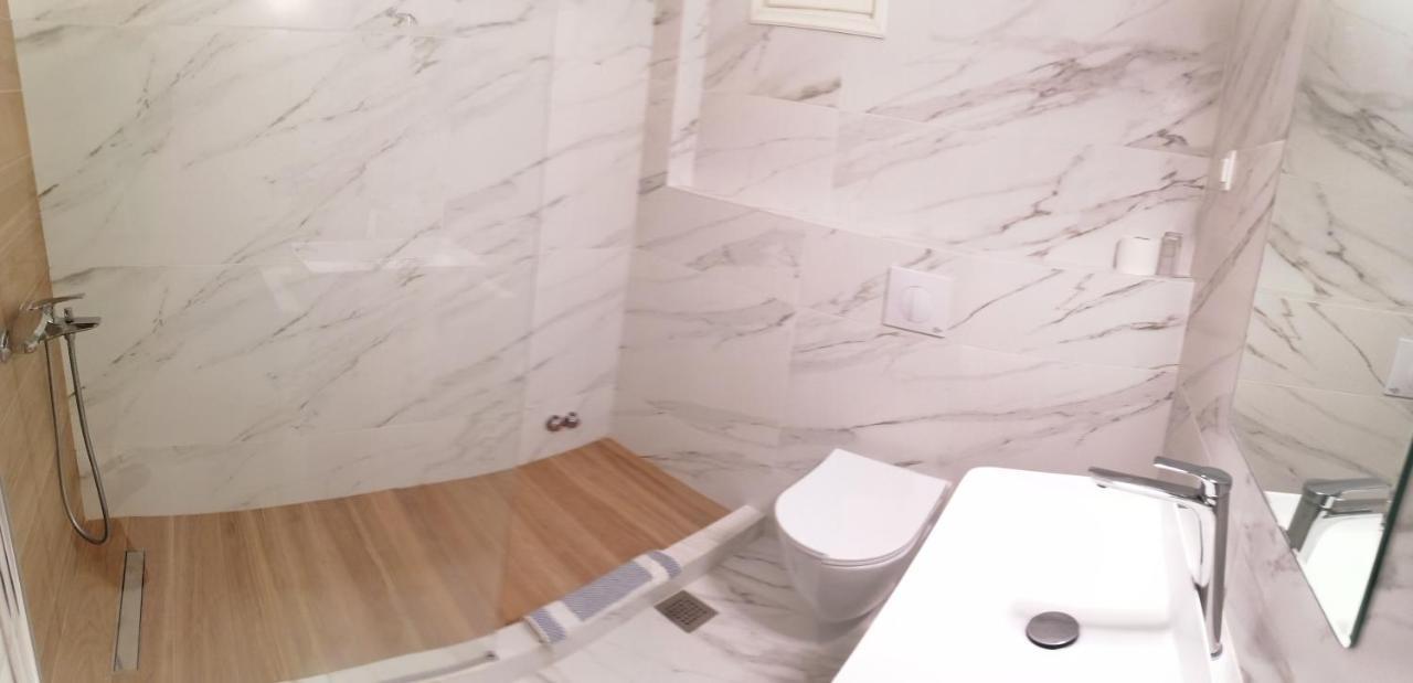 Nireus Hotel Nea Makri Quarto foto