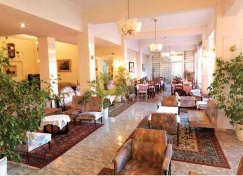 Nireus Hotel Nea Makri Exterior foto