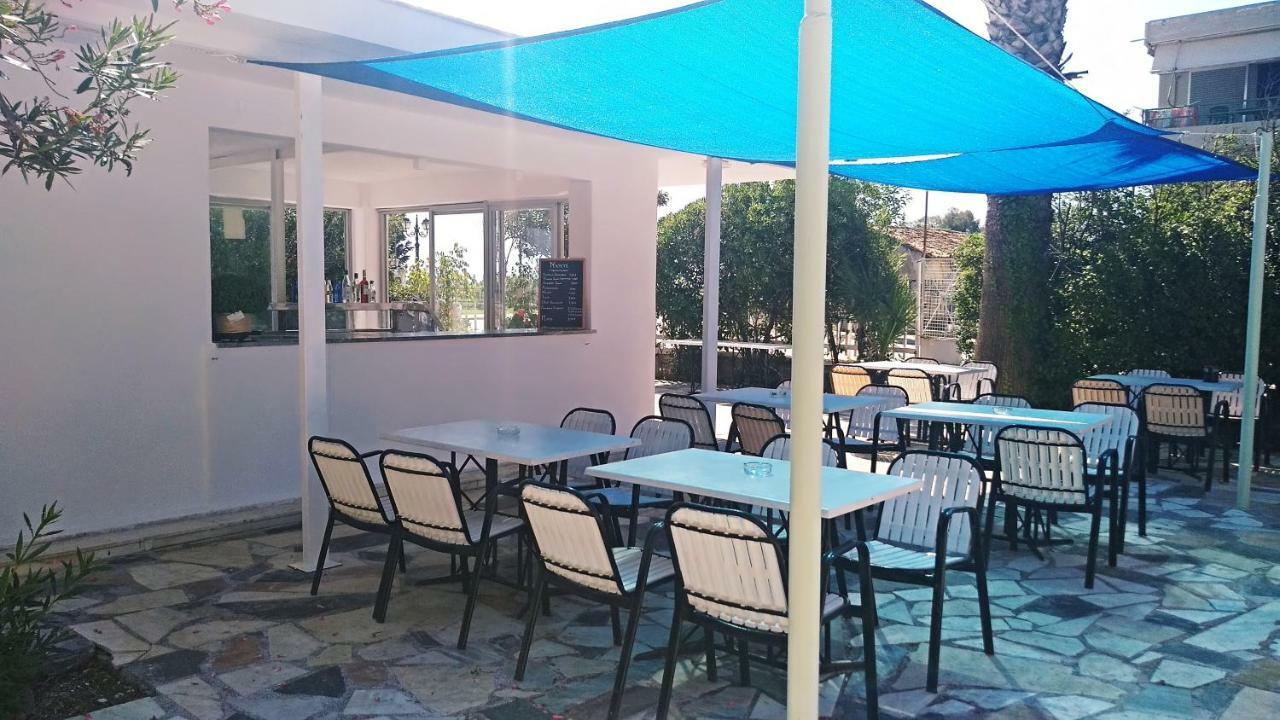Nireus Hotel Nea Makri Exterior foto