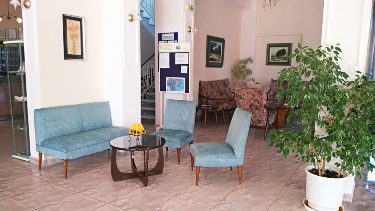 Nireus Hotel Nea Makri Exterior foto